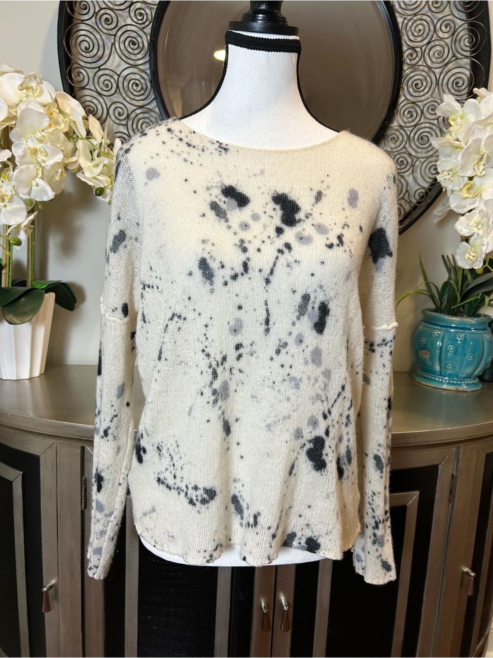 Skull Cashmere Cream Knit Sweater with Black & Gray Splatter